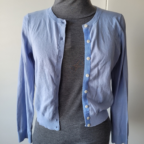 Gap Round Neck Button Front Cardigan - Picture 3 of 9